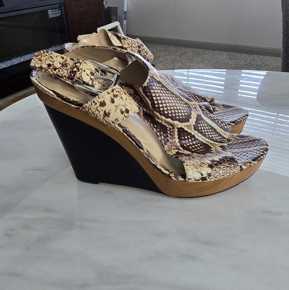 Michael Kors Wedge Heels 9.5M Brown Snake Print Leather Slingback Comfy - Picture 11 of 14
